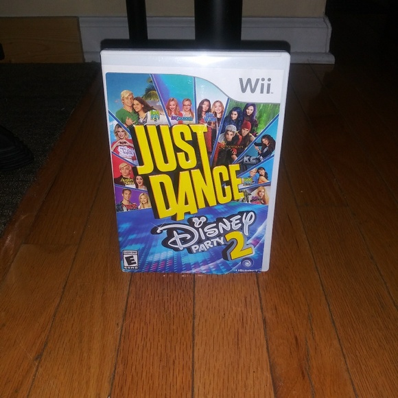 JUST DANCE DISNEY VERSION - Picture 4 of 4